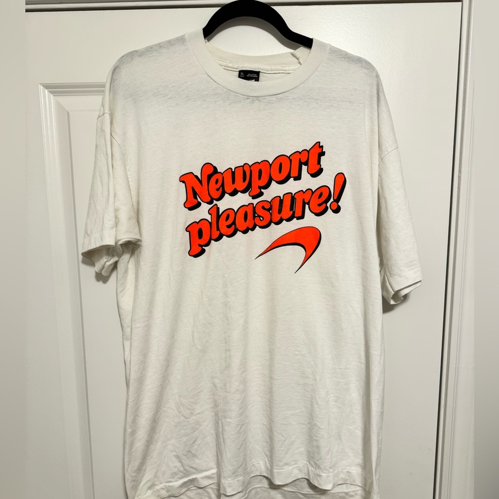 Vintage Newport Pleasure Tee XL great condition very collectable cigarette tee